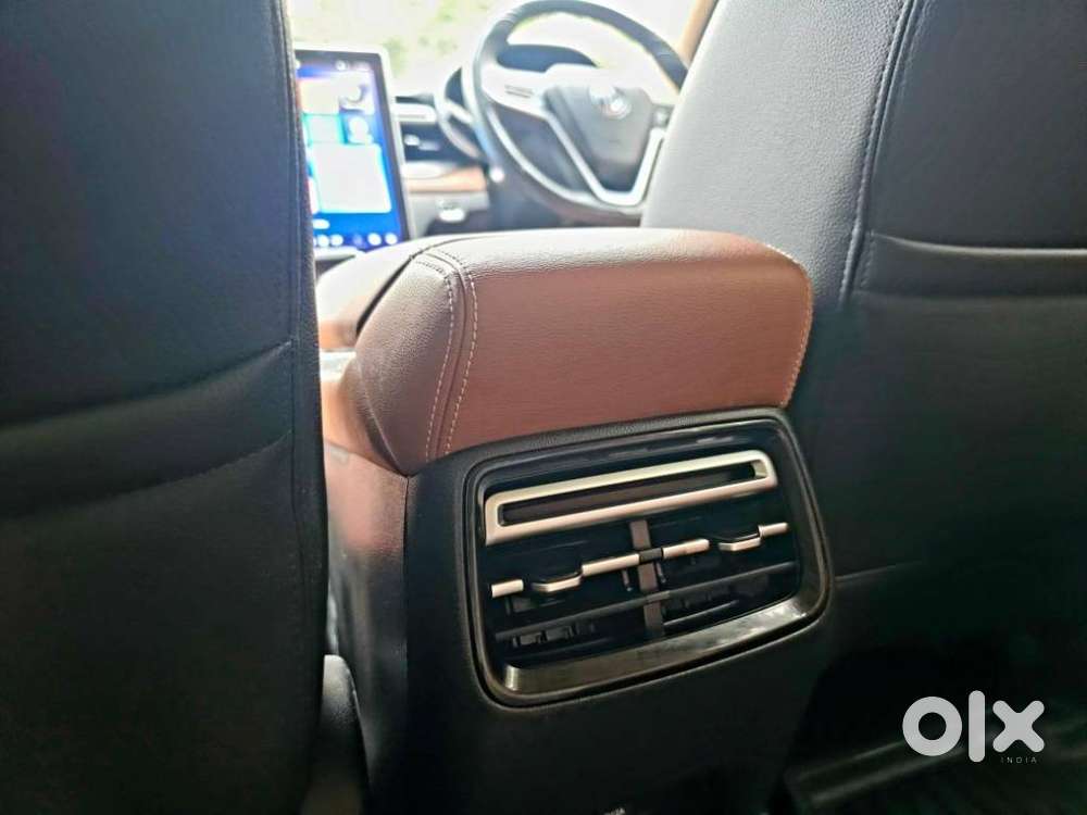 Mg Hector Plus Sharp Pro 1.5 Turbo Petrol Cvt 6 Str, 2023, Petrol