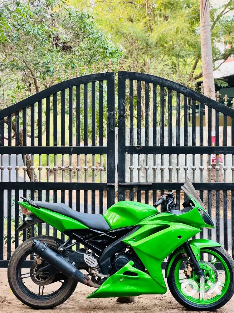 V2 Modified R15 V1 Colours 2013 Model R15 R15 V2 Modified Black