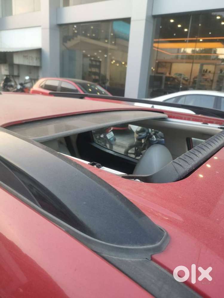 Mahindra Xuv300 W8, 2021, Petrol