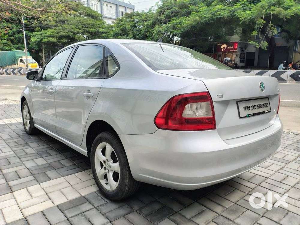 Skoda Rapid 1.6 Elegance Tdi At, 2012, Diesel