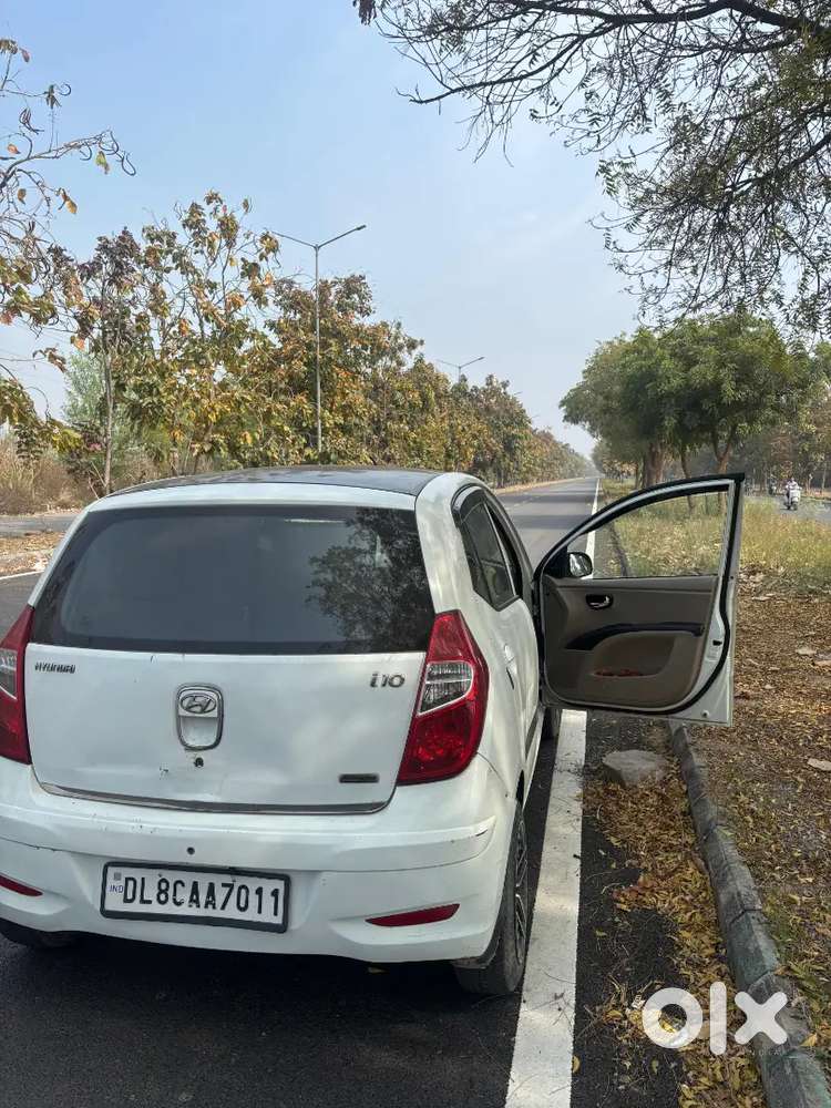 Hyundai I10 2012last December Petrol +cng  98000 Km Driven
