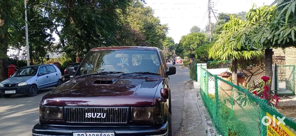 Isuzu Trooper Japan
