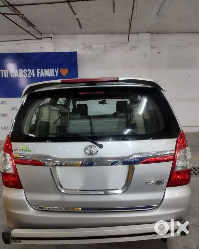 Toyota Innova 2014