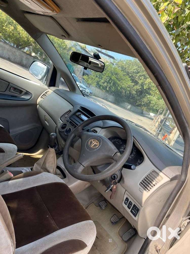 Toyota Innova 2.5 G (diesel) 8 Seater, 2009, Diesel