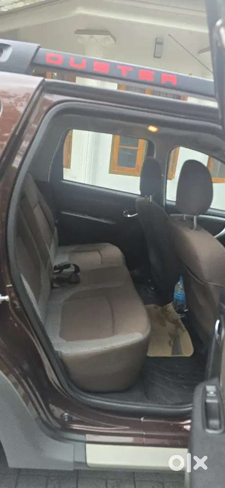 Well Maintained Turbo Petrol Duster.