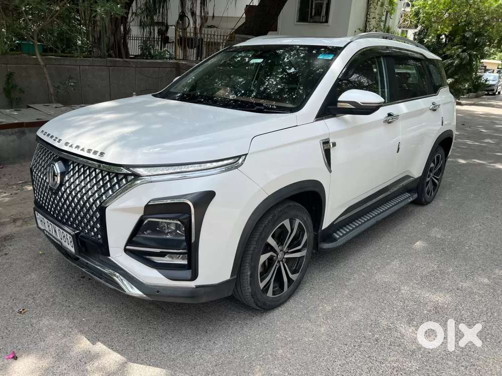 Mg Hector Plus Savvy Pro 1.5 Turbo Petrol Cvt 7 Str Dual Tone, 2023,..