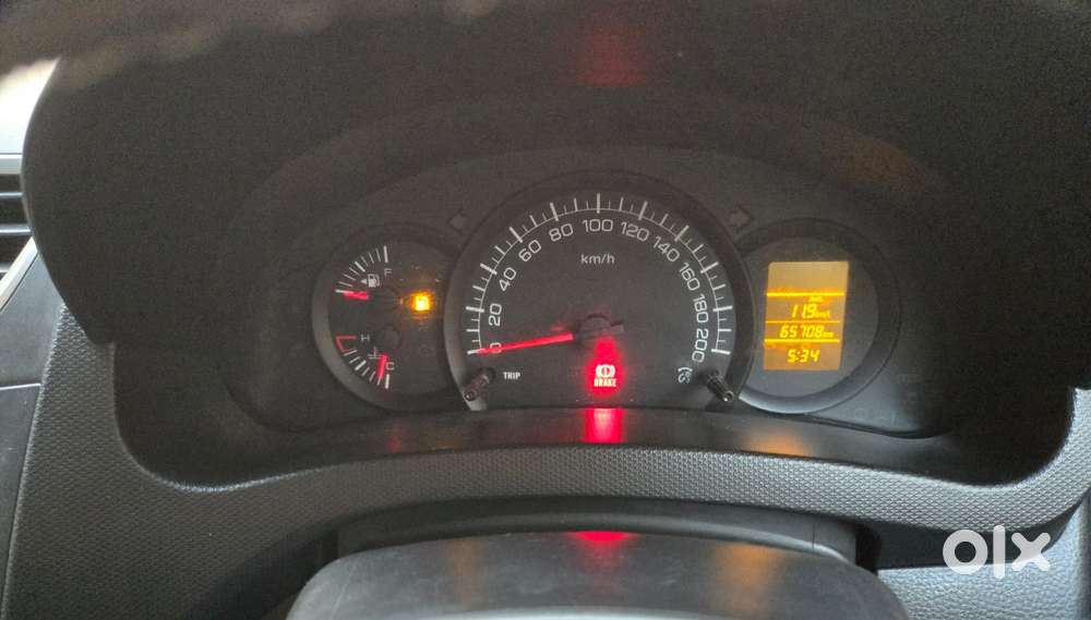 Maruti Suzuki Swift Lxi, 2015, Petrol