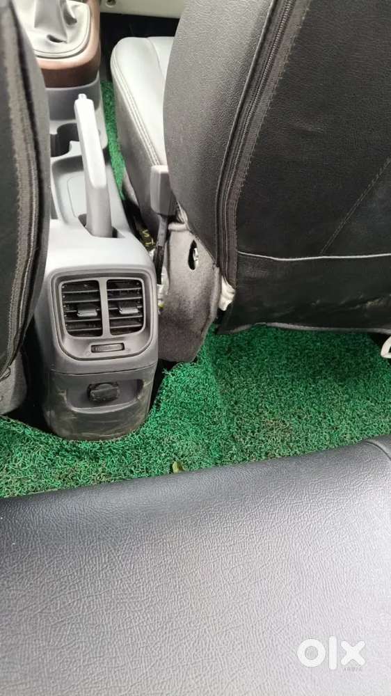 Hyundai Aura 1.2 S Cng Only 4 Month Money Problem
