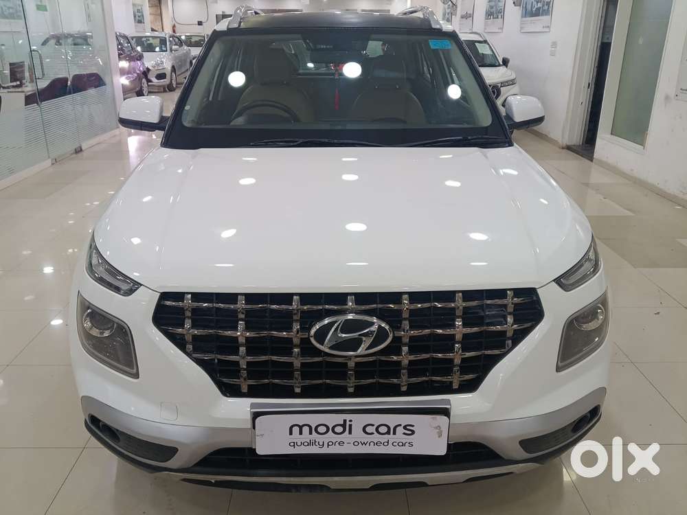 Hyundai Venue 1.0 Sx Turbo Imt Dual Tone Sport, 2021, Petrol