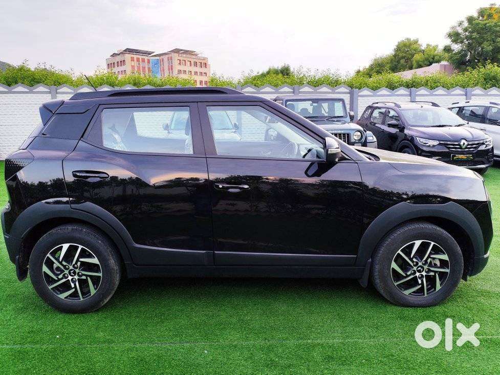 Mahindra Xuv 3xo Ax5l Pg Mt, 2025, Petrol