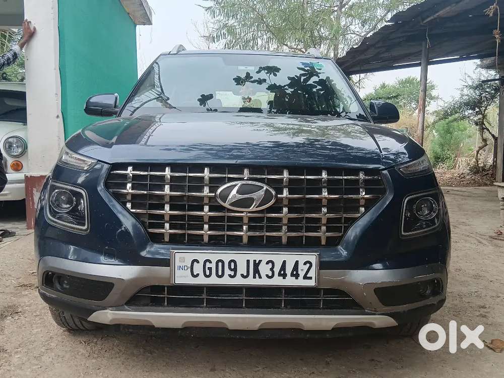 Hyundai Venue 2021 Petrol Well Maintained
