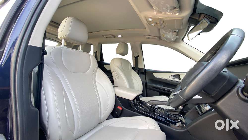 Mahindra Xuv700 2.0 Ax 7 Petrol At Str, 2021, Petrol