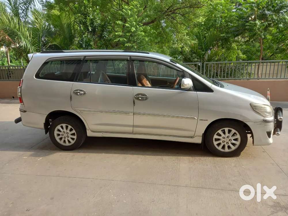 2013 Innova 2.5 V Diesel