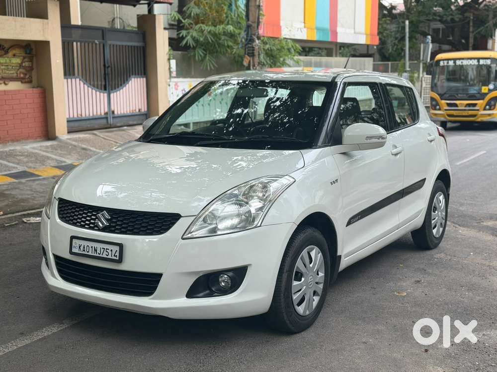 Maruti Suzuki Swift Vxi 1.2 Abs Bs-iv, 2012, Petrol