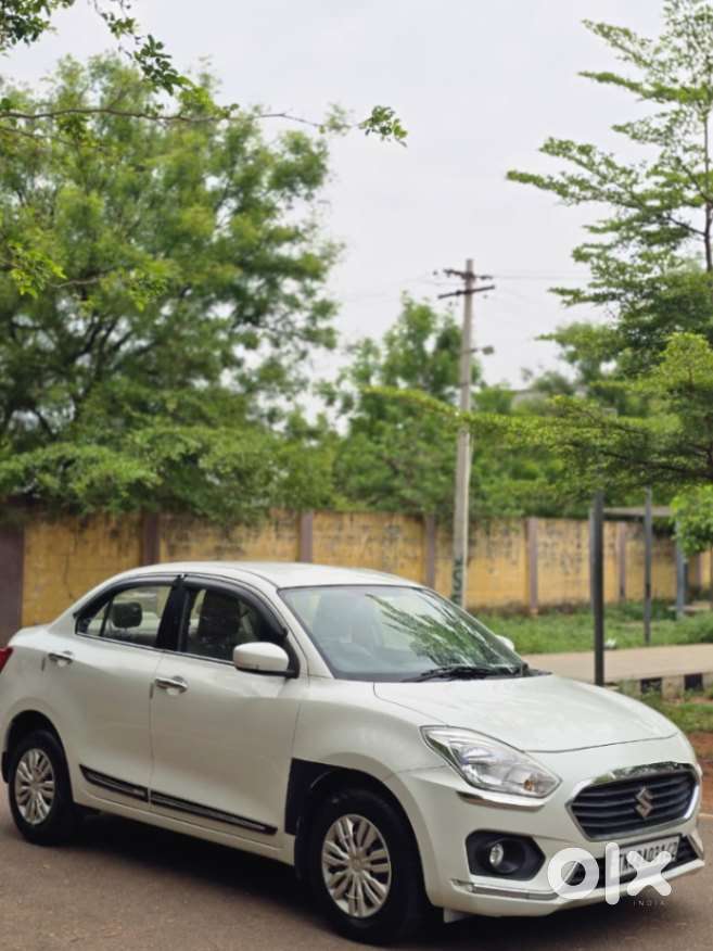 Maruti Suzuki Dzire 1.2 Vxi Amt, 2019, Petrol