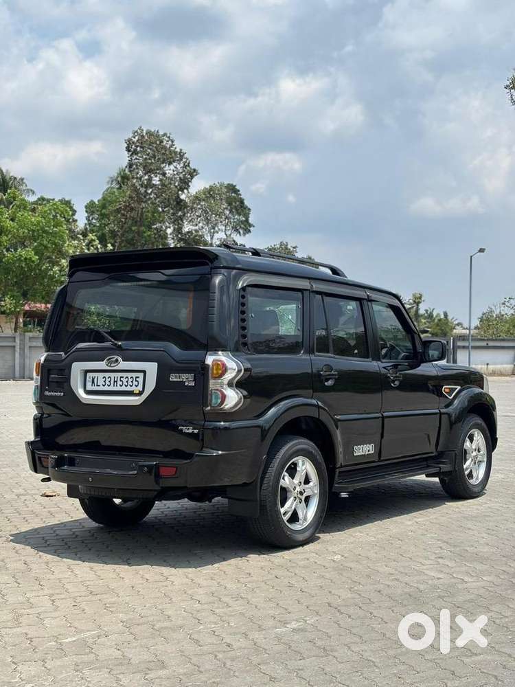 Mahindra Scorpio 2015 Diesel 80000 Km Driven