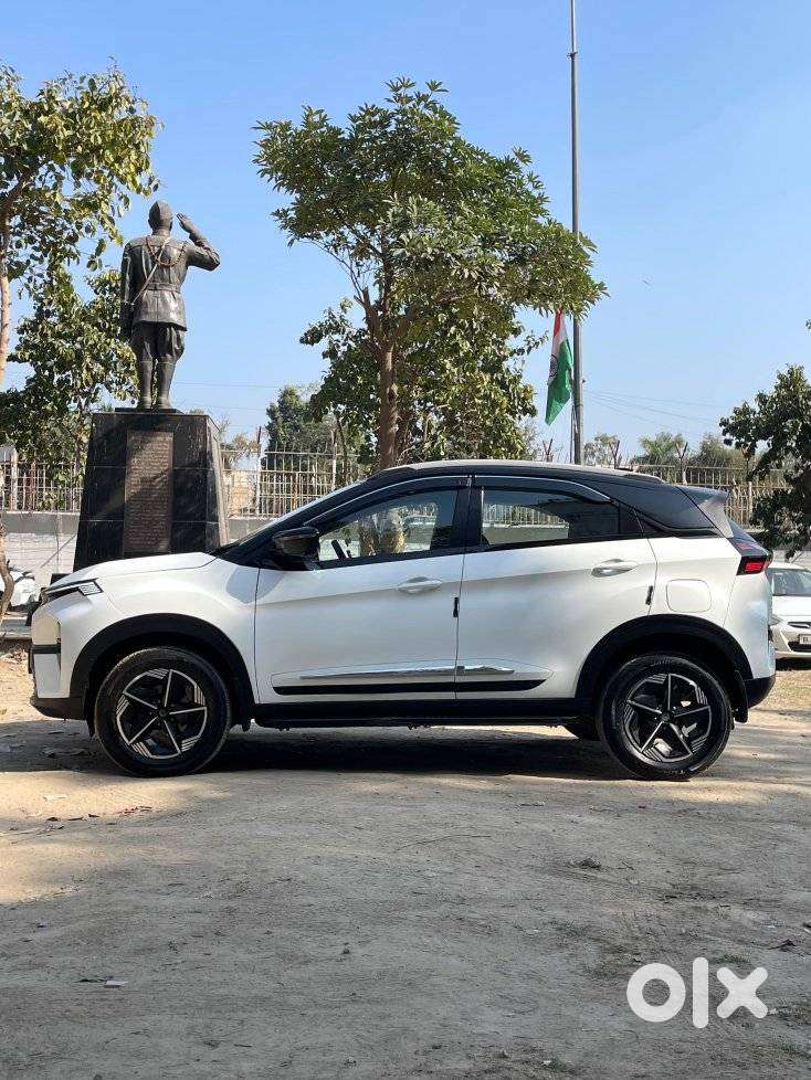 Tata Nexon Fearless  S 1.2 Revotron Petrol 6 Mt Dt, 2024, Petrol