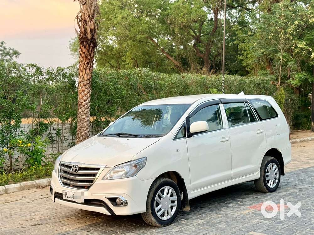 Toyota Innova Diesel 2014/2015 Year