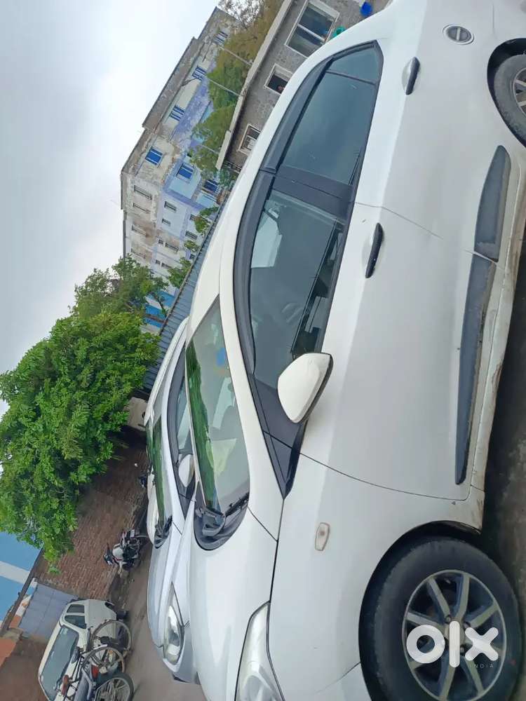 Hyundai Xcent 2016 Cng & Hybrids 93000 Km Driven
