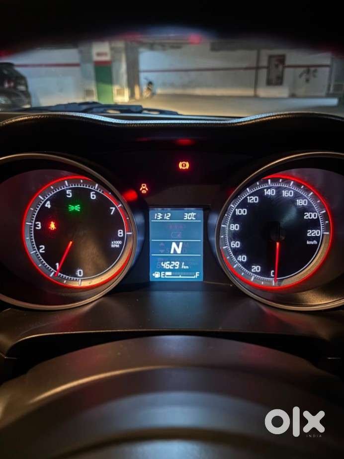Maruti Suzuki Swift Vvt Vxi, 2021, Petrol