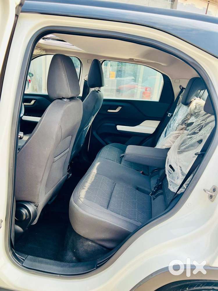 Tata Punch Creative Flagship Dual Tone Amt, 2025, Petrol