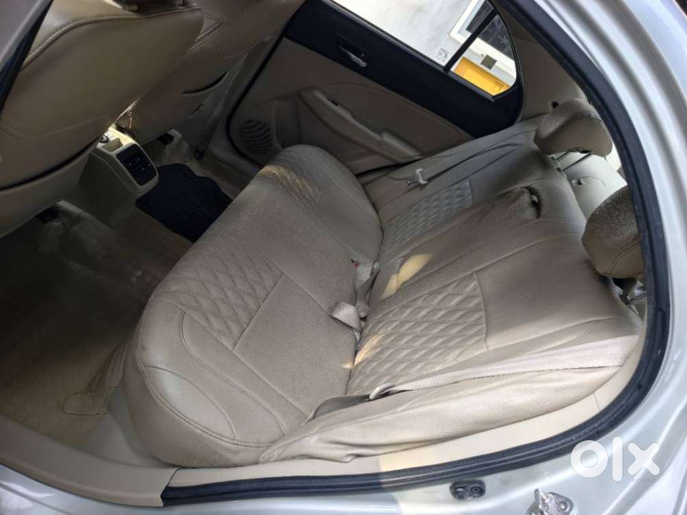 Maruti Suzuki Swift Dzire Vxi Optional, 2019, Petrol
