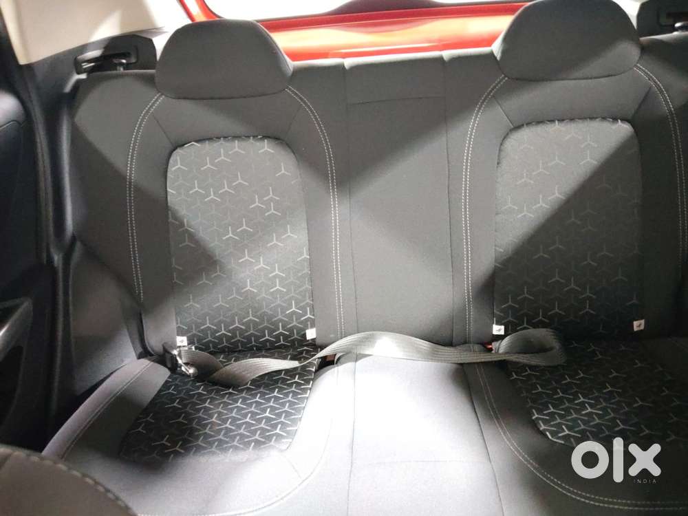 Tata Nexon 1.2 Revotron Xma Amt (s), 2022, Petrol