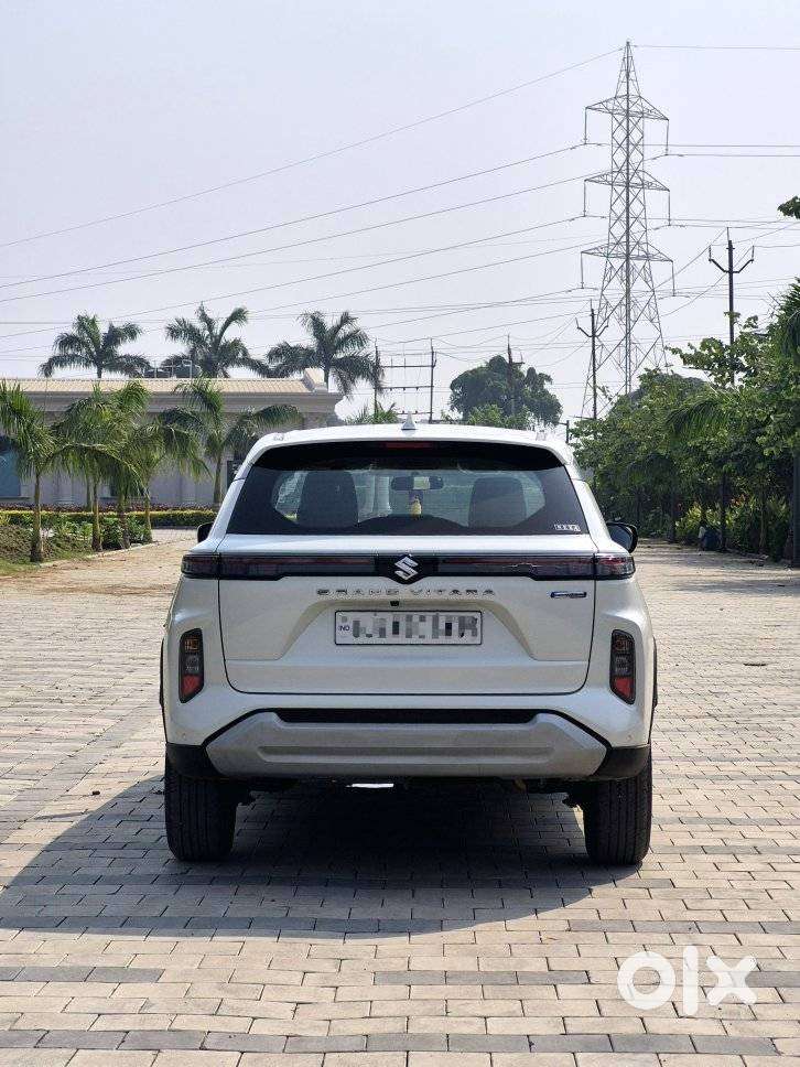 Maruti Suzuki Grand Vitara 1.5 Delta Smart Hybrid At, 2024, Petrol