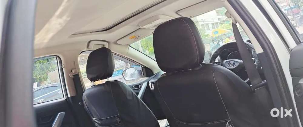 Use Karne Wala Koi Nahi Hai Mai Bahar Rahta Hu