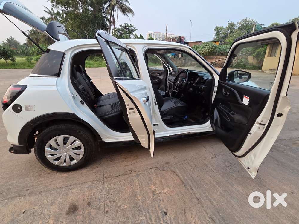 Maruti Suzuki Swift Vxi Optional, 2025, Cng & Hybrids