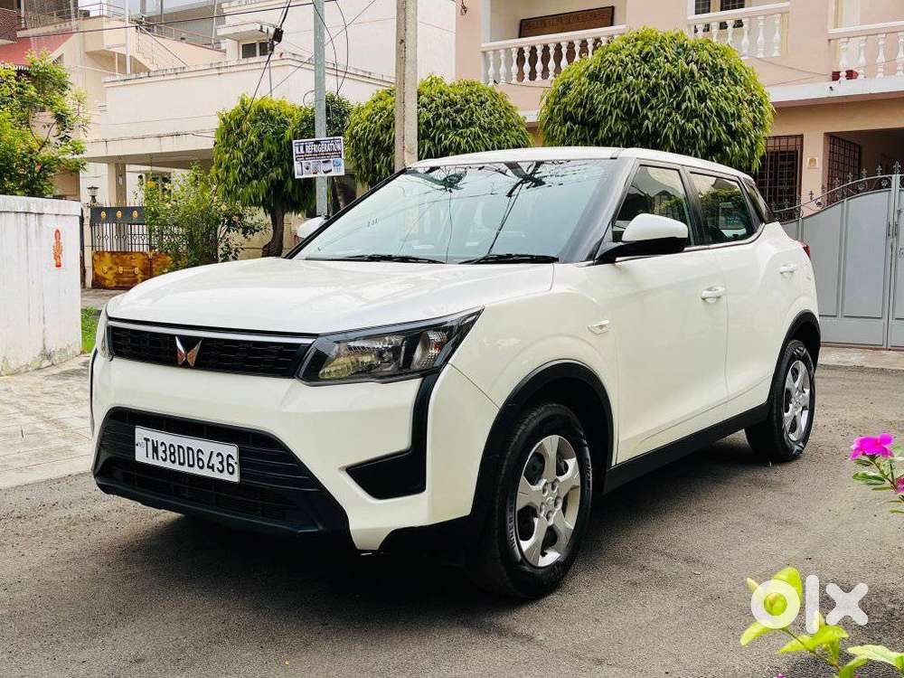 Mahindra Xuv300 W4, 2023, Petrol