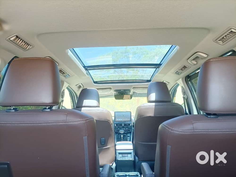 Toyota Innova Hycross 2.0 Zx (o) Hybrid 7 Str, 2023, Petrol