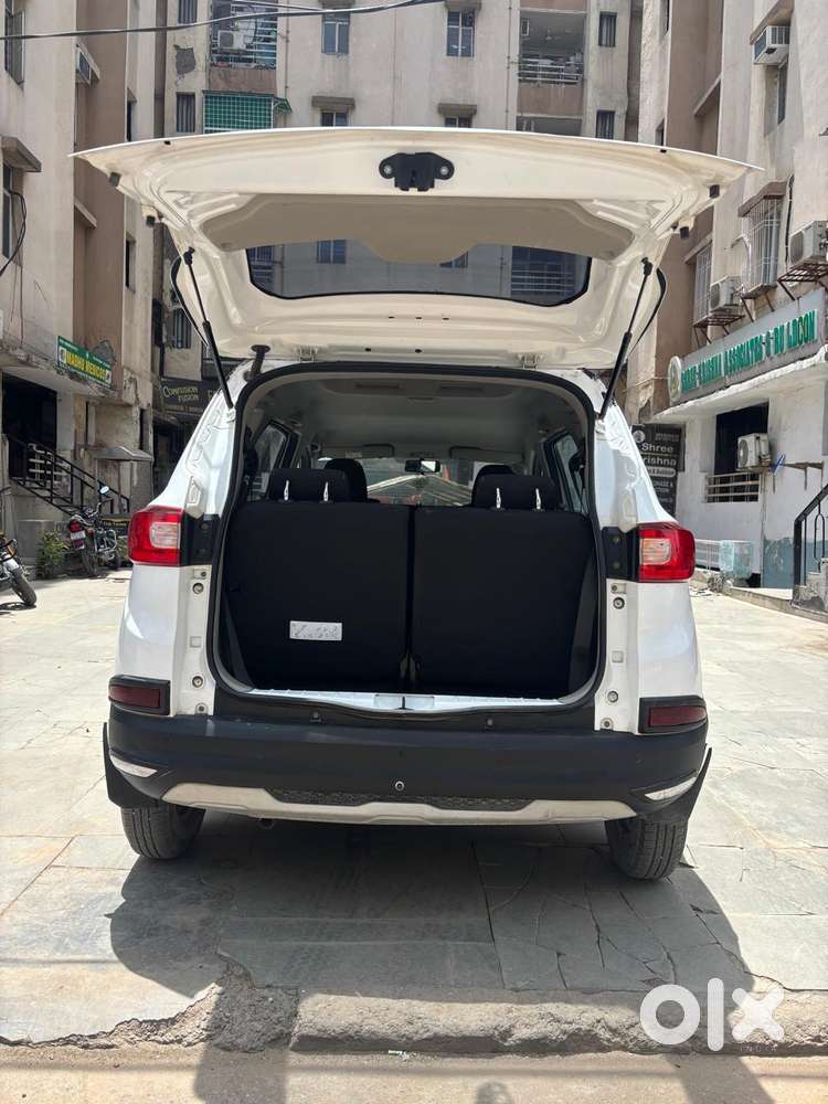 Renault Triber Rxt, 2022, Petrol