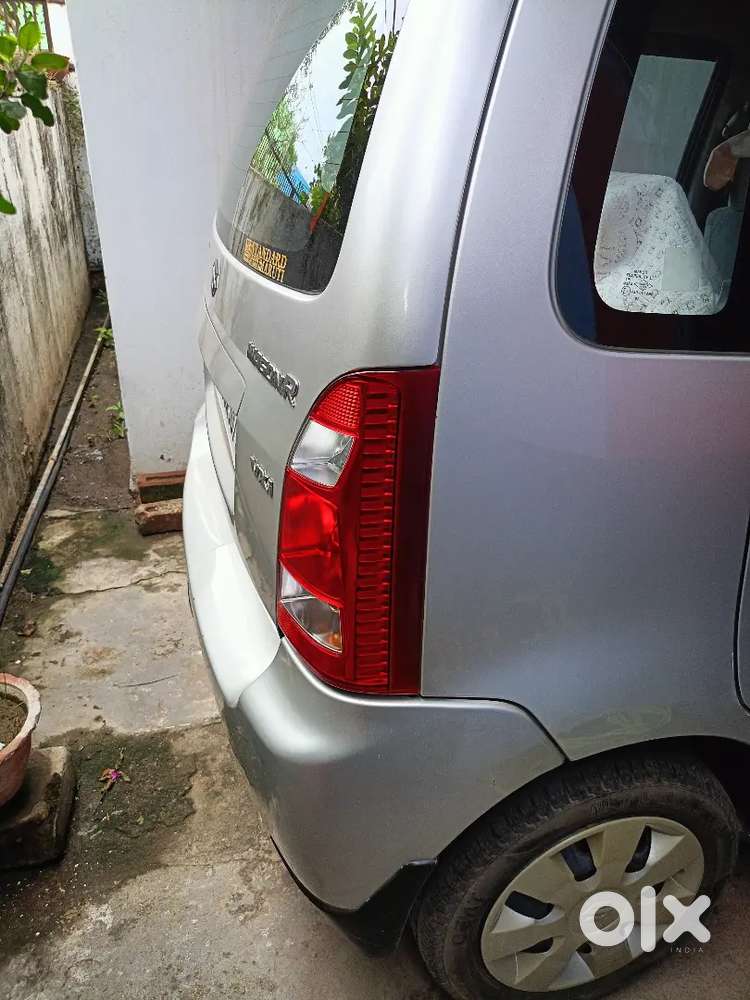 Vxi Top Model With Central Locking Power Window Sony Music System