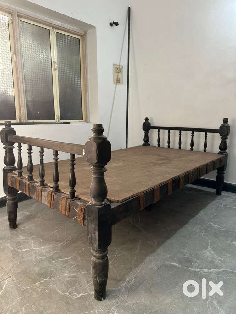 Antique Rose wood bed