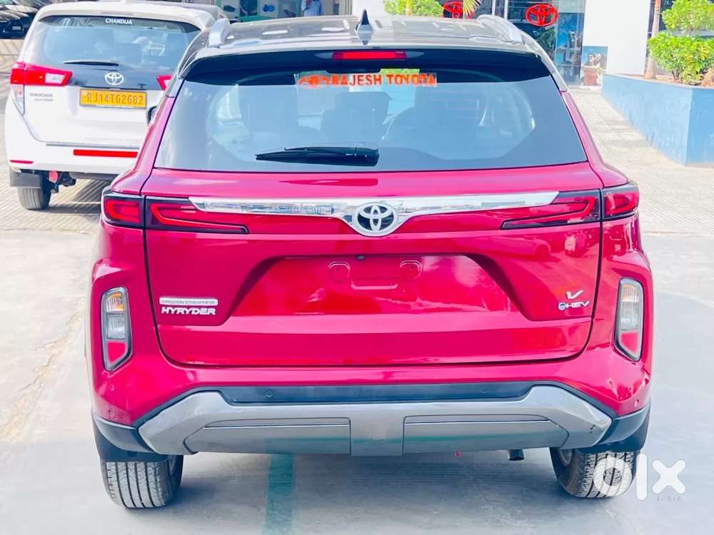 Toyota Urban Cruiser Hyryder, 2025, Petrol