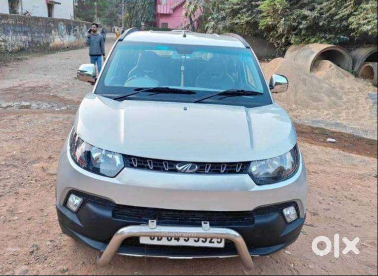 Mahindra Kuv 1005str