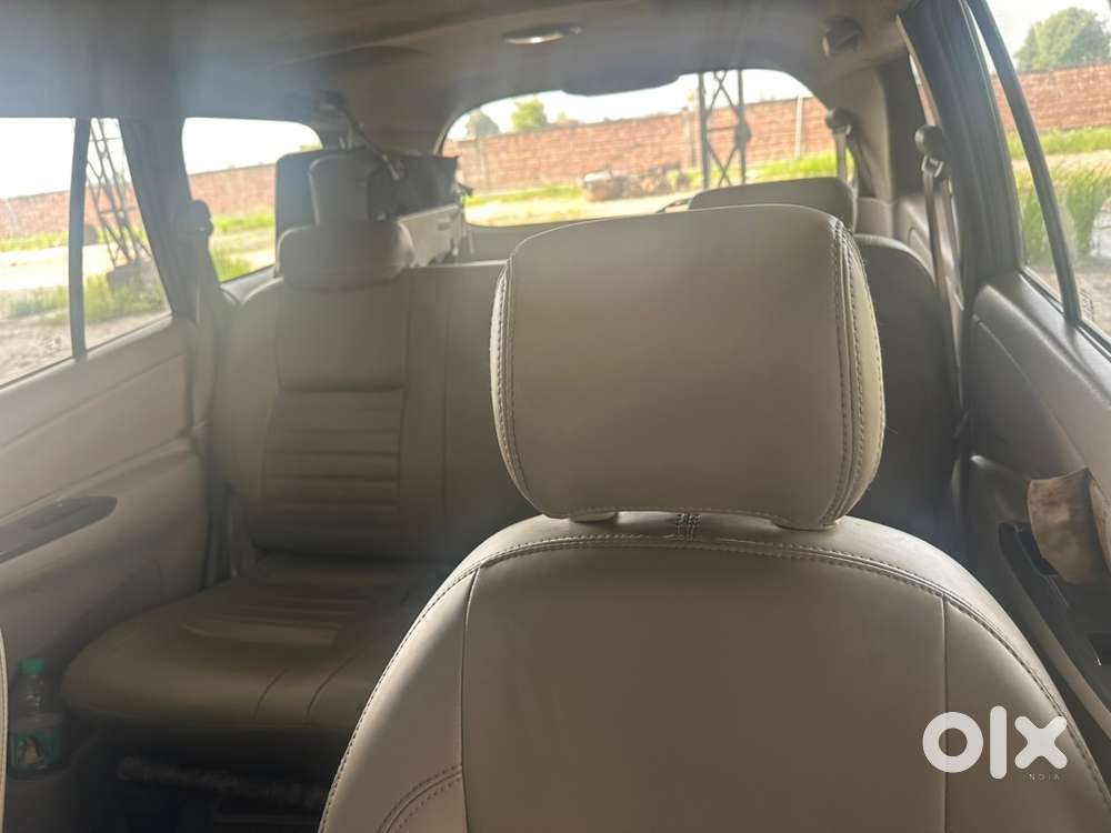 Toyota Innova 2013