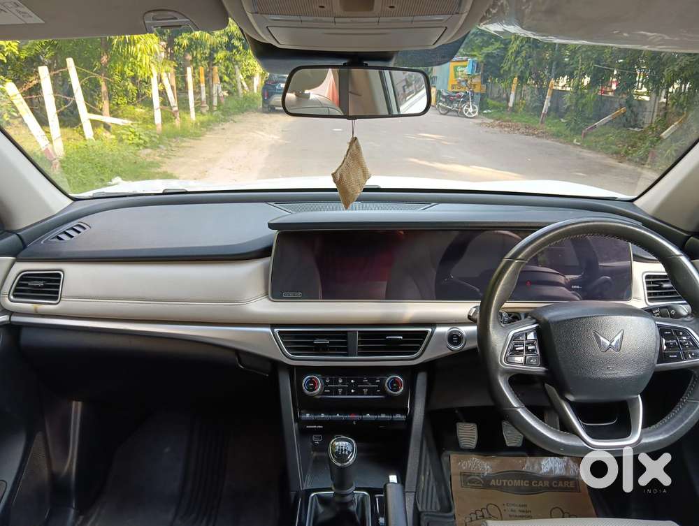 Mahindra Xuv700 2.2 Ax 7 Diesel Mt Str, 2022, Diesel