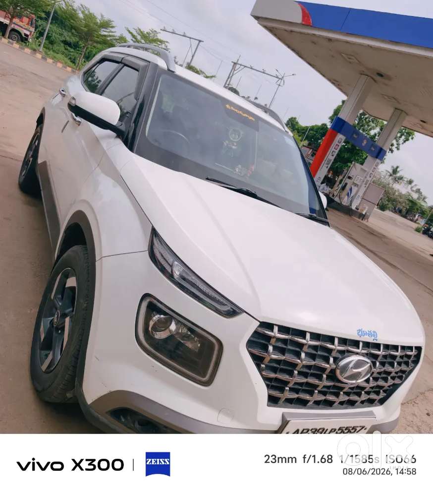 Hyundai Venue Diesel Manual 2nd Owner 2021