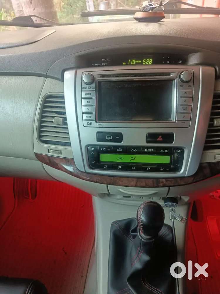 Toyota Innova 2013 Diesel Well Maintained