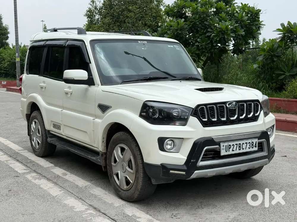 Mahindra Scorpio Classic 2022 Petrol Manual