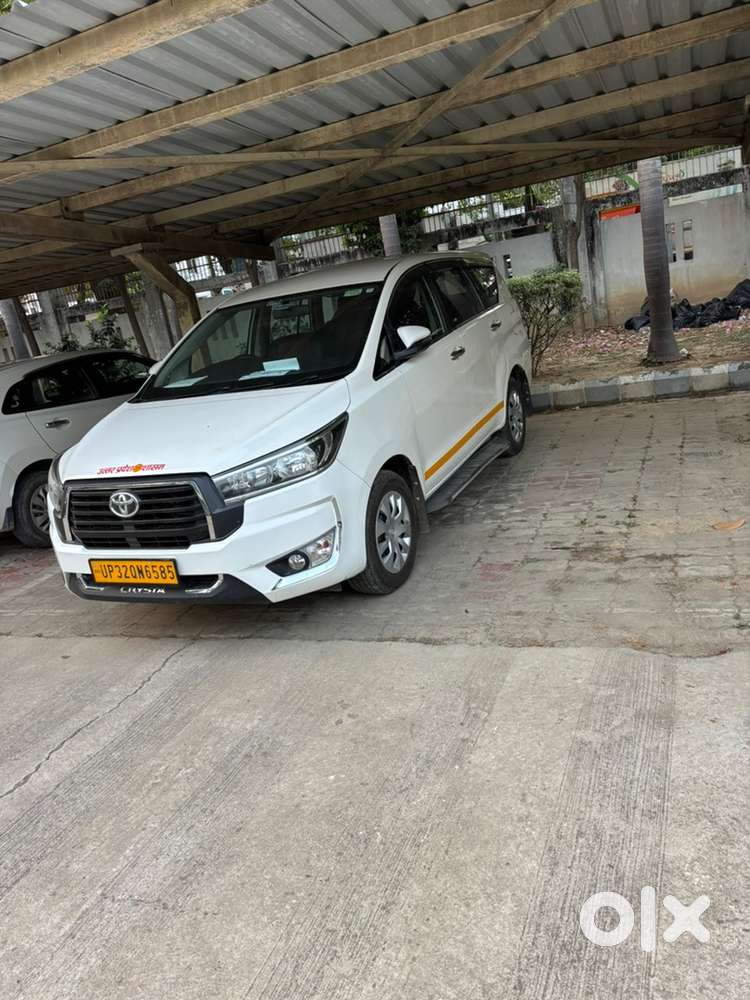 Toyota Innova Crysta 2022 Diesel 127000 Km Driven