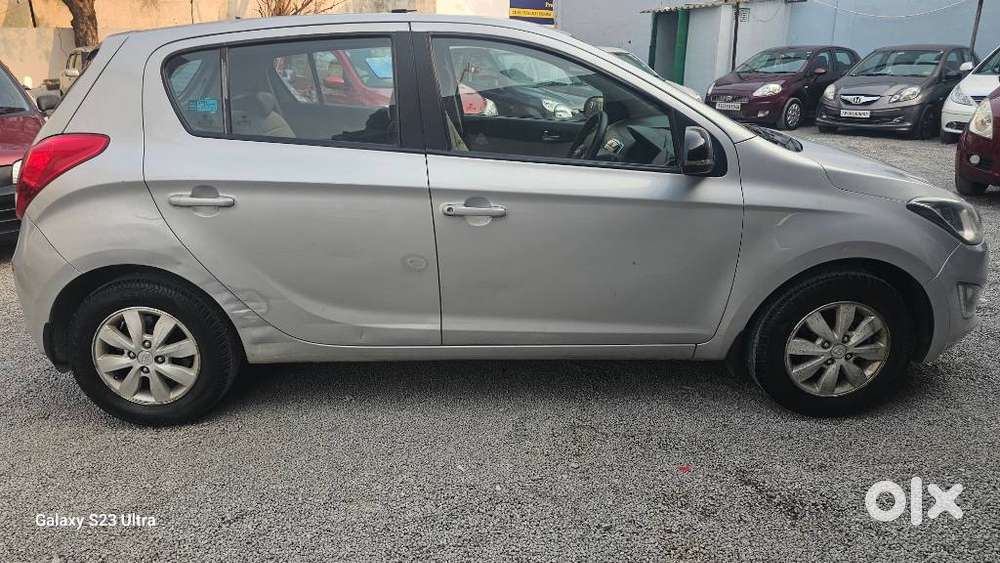 Hyundai I20 Sportz 1.4 Crdi 6 Speed Bs-iv, 2013, Diesel