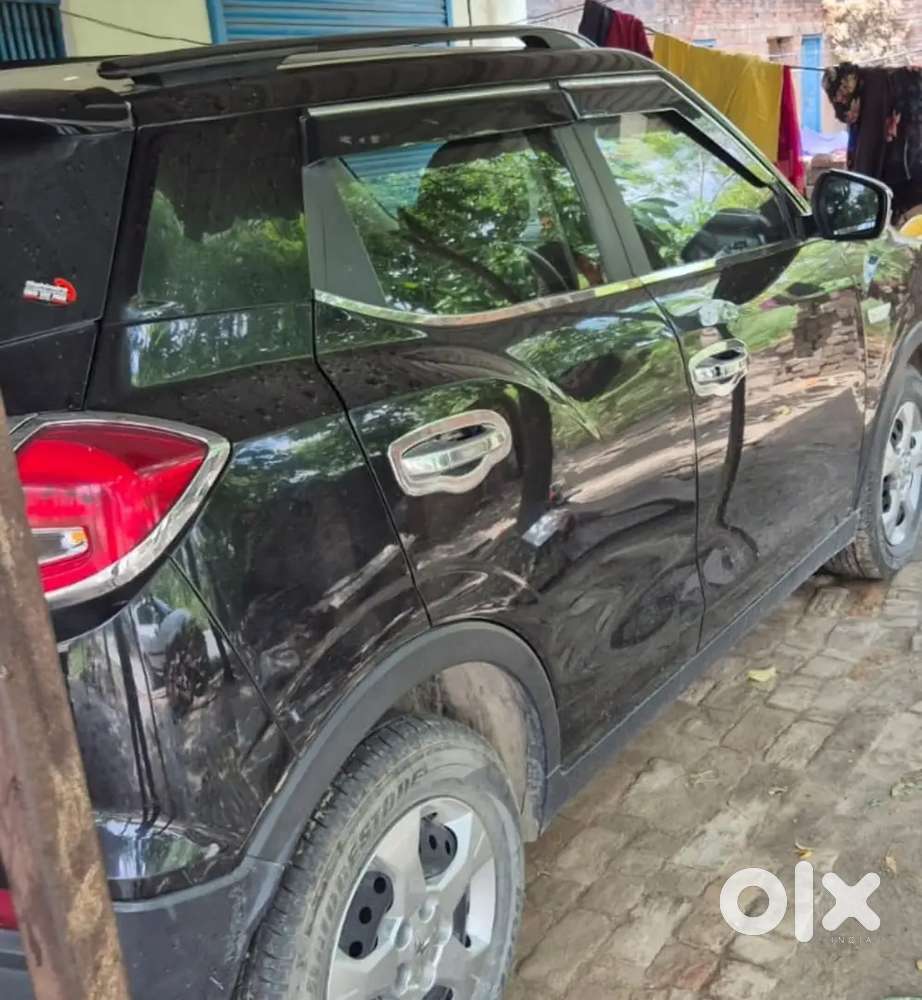 Mahindra Xuv300 2023 Petrol 22000 Km Driven
