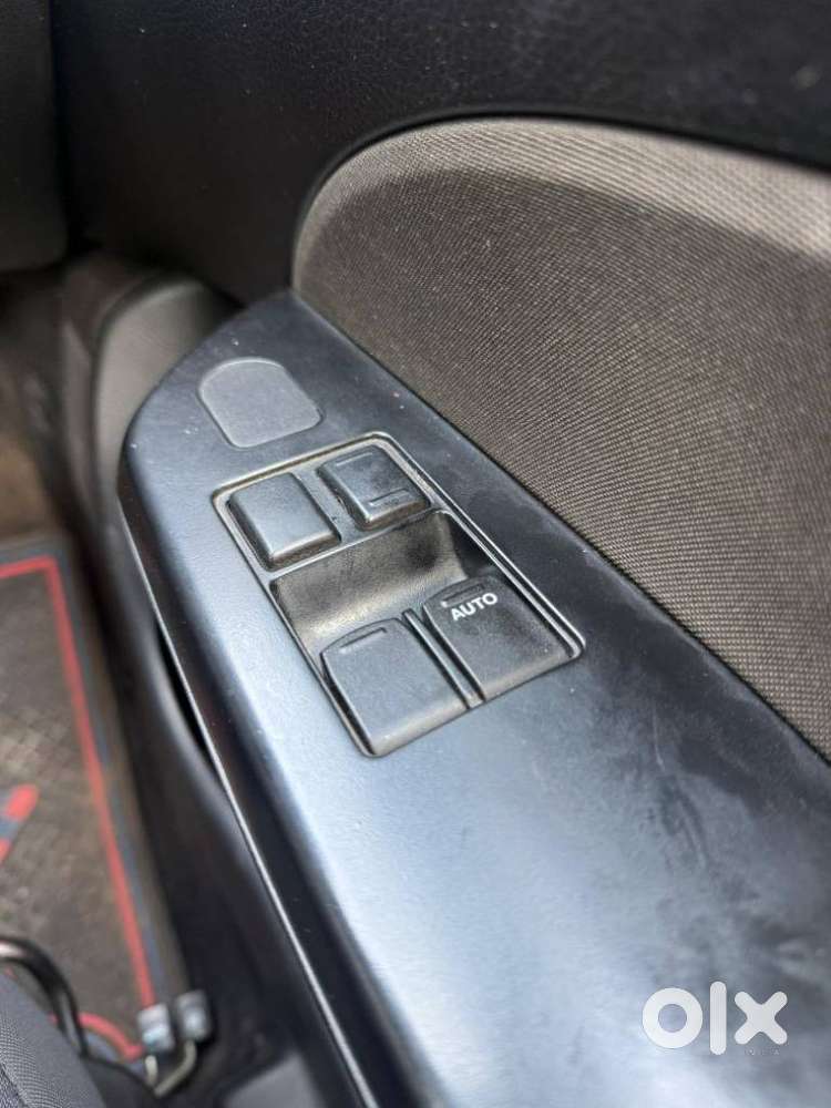 Maruti Suzuki Swift 1.2 Lxi (o), 2016, Petrol