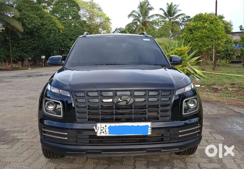 Hyundai Venue Petrol Manual 2024