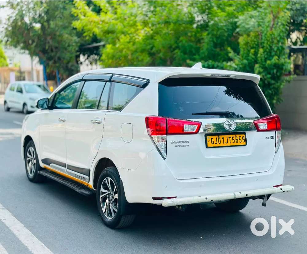 Toyota Innova Crysta [2020-ongoing] 2.4 Gx 8 Str, 2022, Diesel