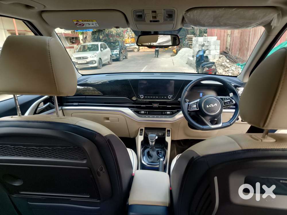 Kia Carens 1.4 Luxury Plus Dct 7 Str, 2023, Petrol