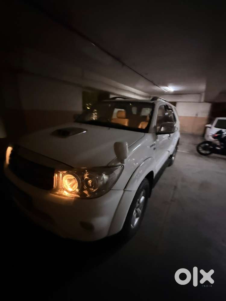 Toyota Fortuner Diesel 2011